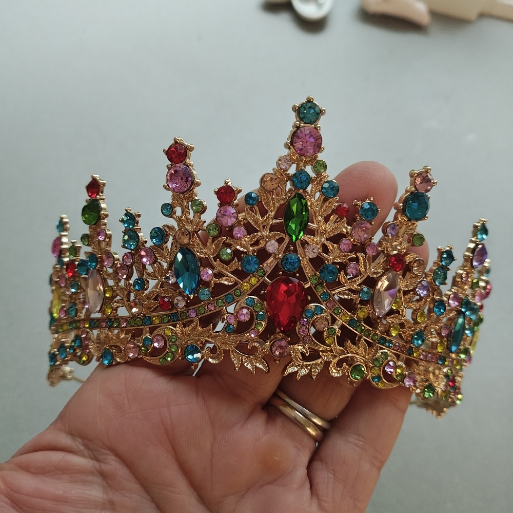 Multicolor Crystal Tiara - Picture 5 of 12